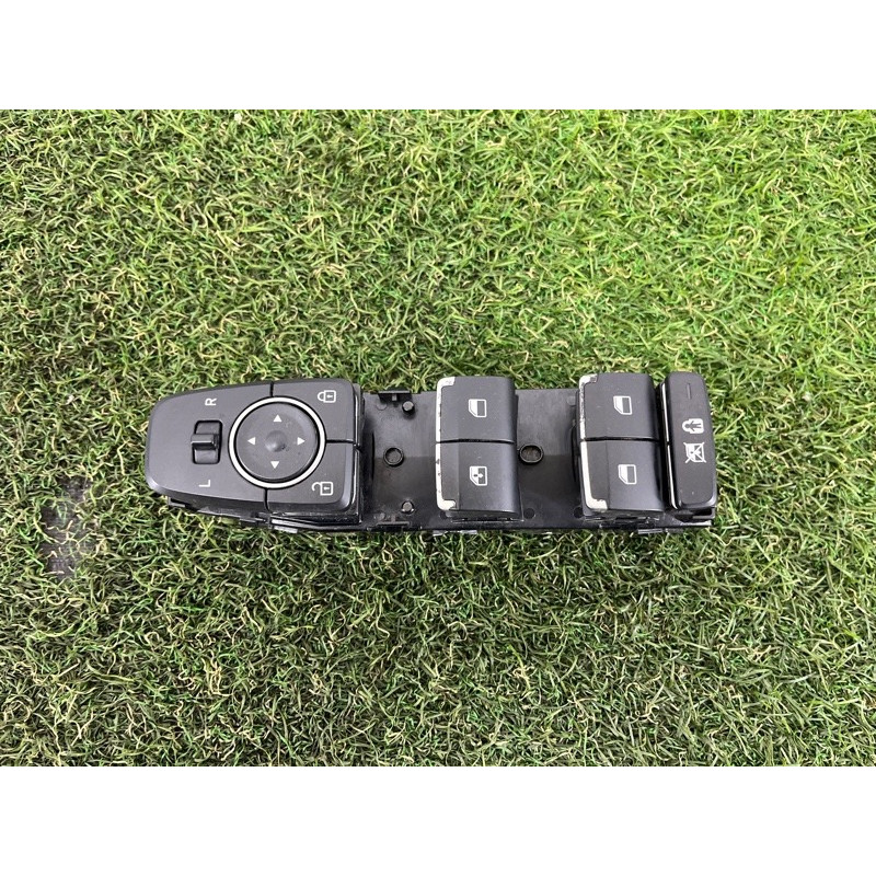 Блок кнопок стеклоподъемников (электрика / кнопки) Hyundai Santa Fe TM 2019 2.4GDI 93571S1050NNB