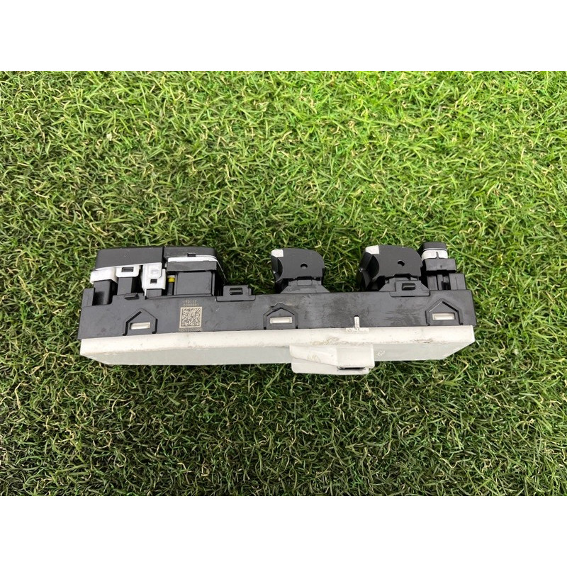 Блок кнопок стеклоподъемников (электрика / кнопки) Hyundai Santa Fe TM 2019 2.4GDI 93571S1050NNB