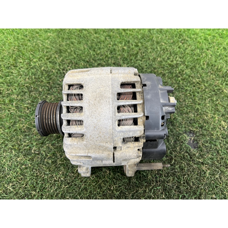 Генератор (электрика) Volkswagen Amarok 2H 2012 2.0 03L903023P