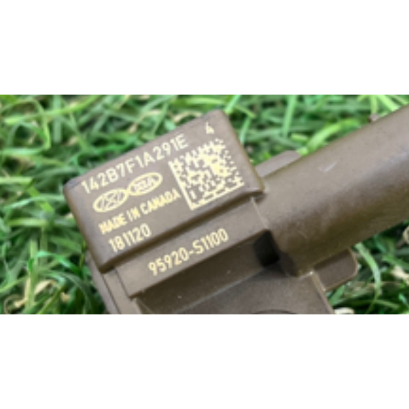 Датчик удару центральної стійки (airbag/безопасность) Hyundai Santa Fe TM 2020 2.4GDI 95920S1100