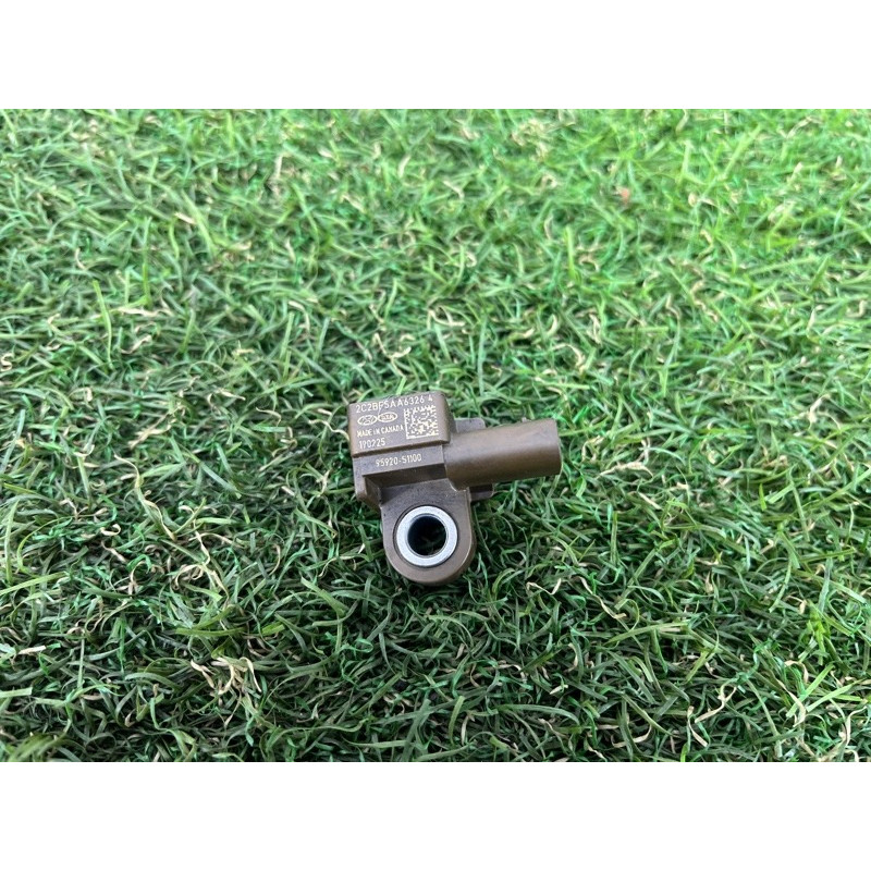 Датчик удару центральної стійки (airbag/безопасность) Hyundai Santa Fe TM 2019 2.4GDI 95920S1100