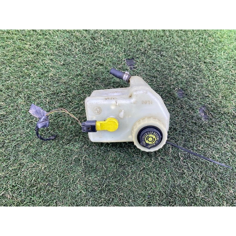 Бачок тормозной жидкости (тормозная система) BMW 3-series E46 2001 M54B30 34326751589