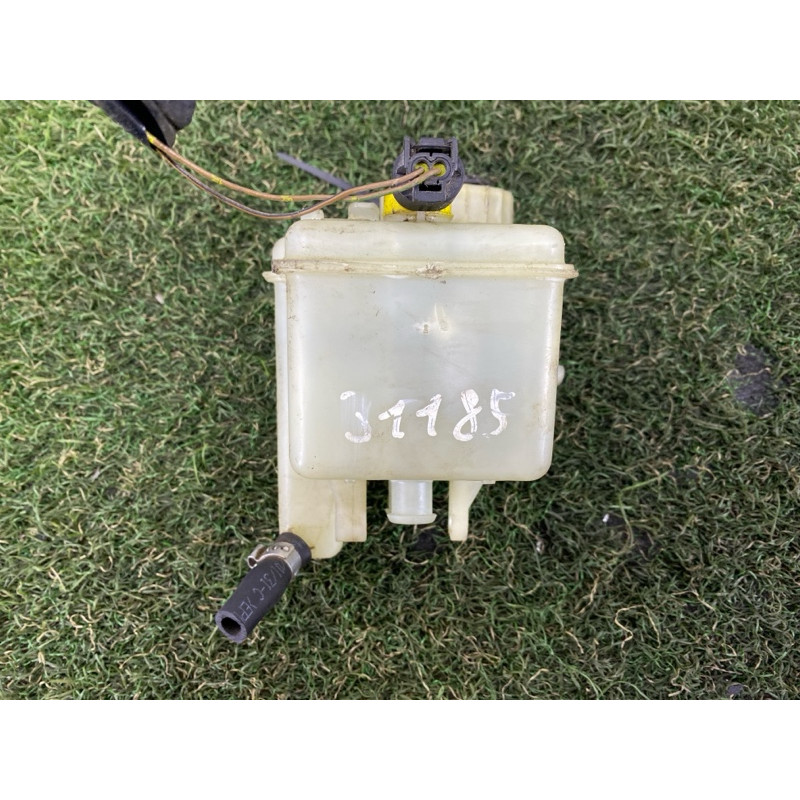 Бачок тормозной жидкости (тормозная система) BMW 3-series E46 2001 M54B30 34326751589