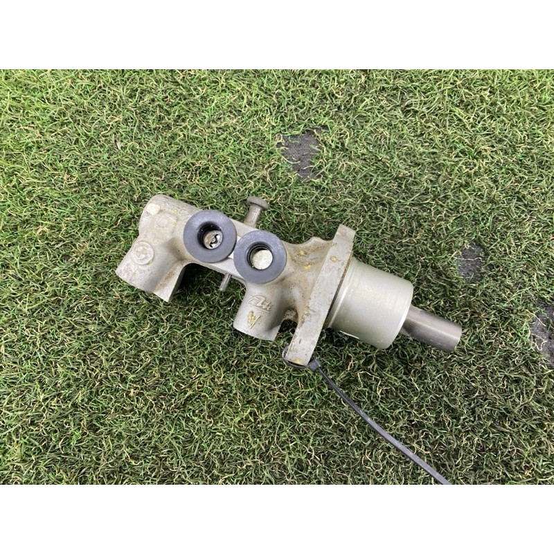 Главный тормозной цилиндр (тормозная система) BMW 3-series E46 2001 M54B30 34316751442