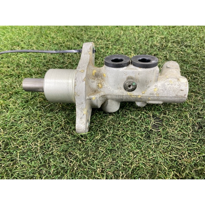 Главный тормозной цилиндр (тормозная система) BMW 3-series E46 2001 M54B30 34316751442