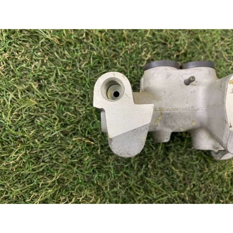 Главный тормозной цилиндр (тормозная система) BMW 3-series E46 2001 M54B30 34316751442