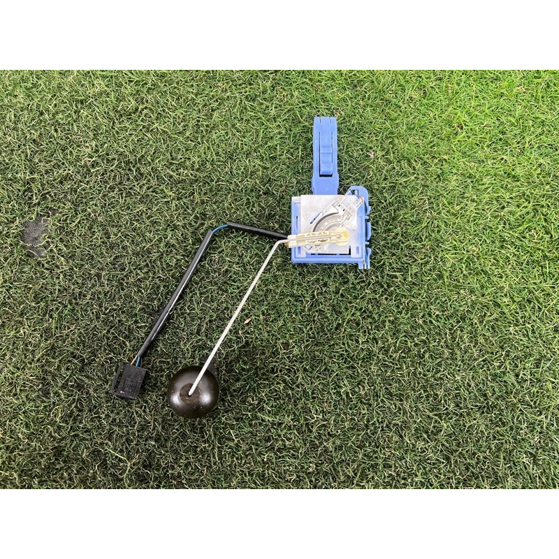 Датчик уровня топлива (электрика / датчики) Volkswagen Touareg II NF 2013 3.0 7P0919673B