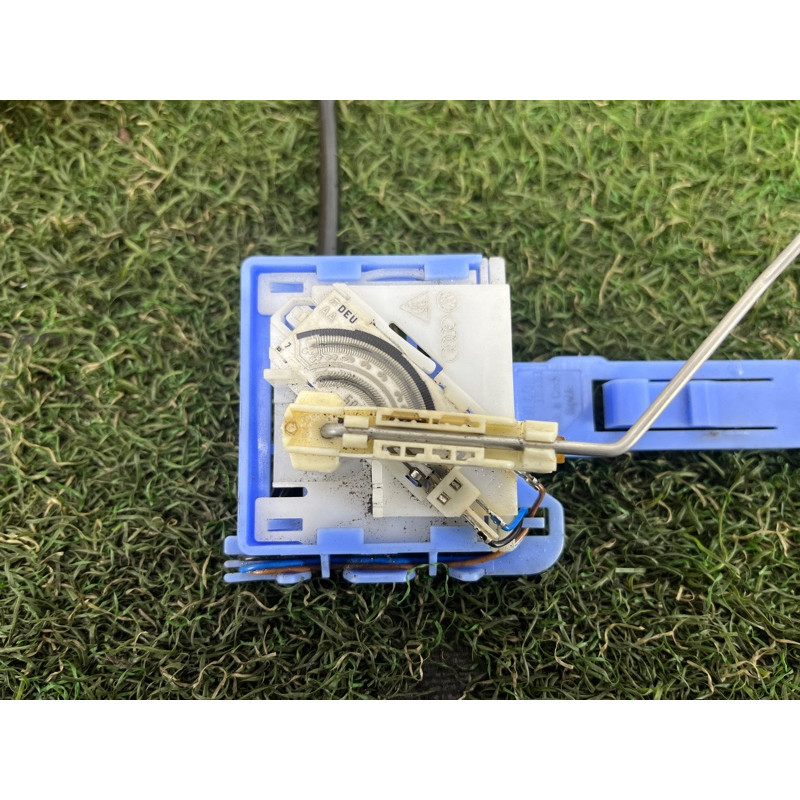 Датчик уровня топлива (электрика / датчики) Volkswagen Touareg II NF 2013 3.0 7P0919673