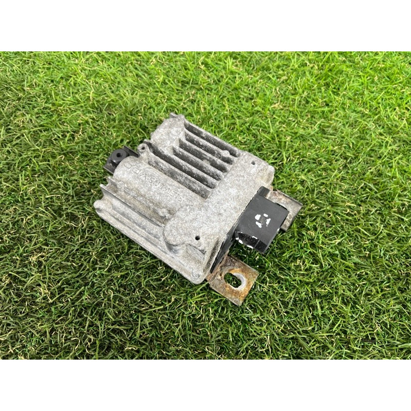 Блок управления топливным насосом (электрика / блок управления) Volkswagen Touareg II NF 2013 3.0 7P0906093B