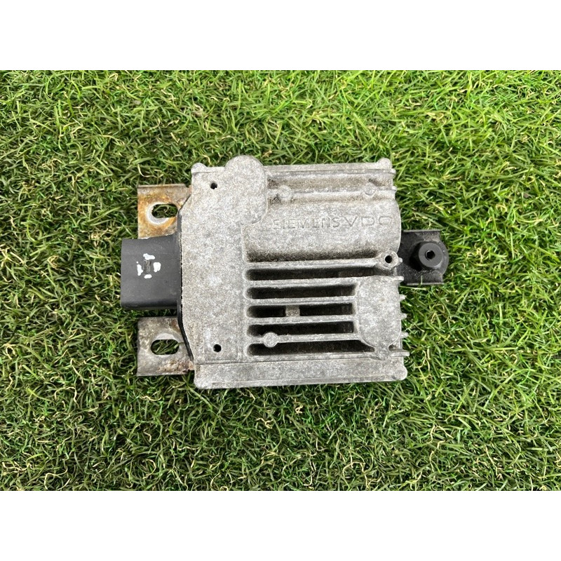 Блок управления топливным насосом (электрика / блок управления) Volkswagen Touareg II NF 2013 3.0 7P0906093B