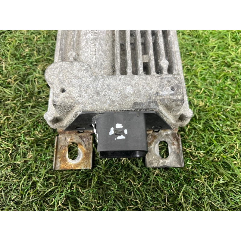 Блок управления топливным насосом (электрика / блок управления) Volkswagen Touareg II NF 2013 3.0 7P0906093B