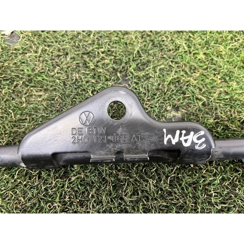 Трубка системы охлаждения (система охлаждения) Volkswagen Amarok 2H 2012 2.0 2H0121065AT