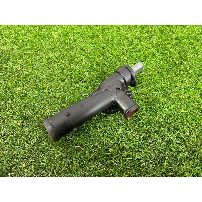 Фланец системы охлаждения (система охлаждения) Volkswagen Amarok 2H 2012 2.0 03L121131M