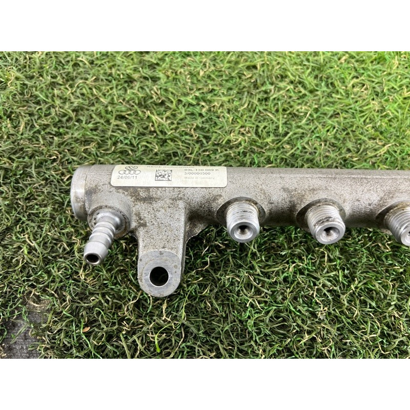 Топливная рампа (топливная система) Volkswagen Amarok 2H 2012 2.0 03L130089K