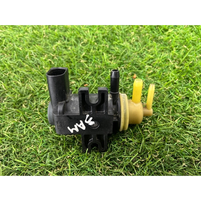 Вакуумный клапан (двигатель и элементы) Volkswagen Amarok 2H 2012 2.0 1K0906627B