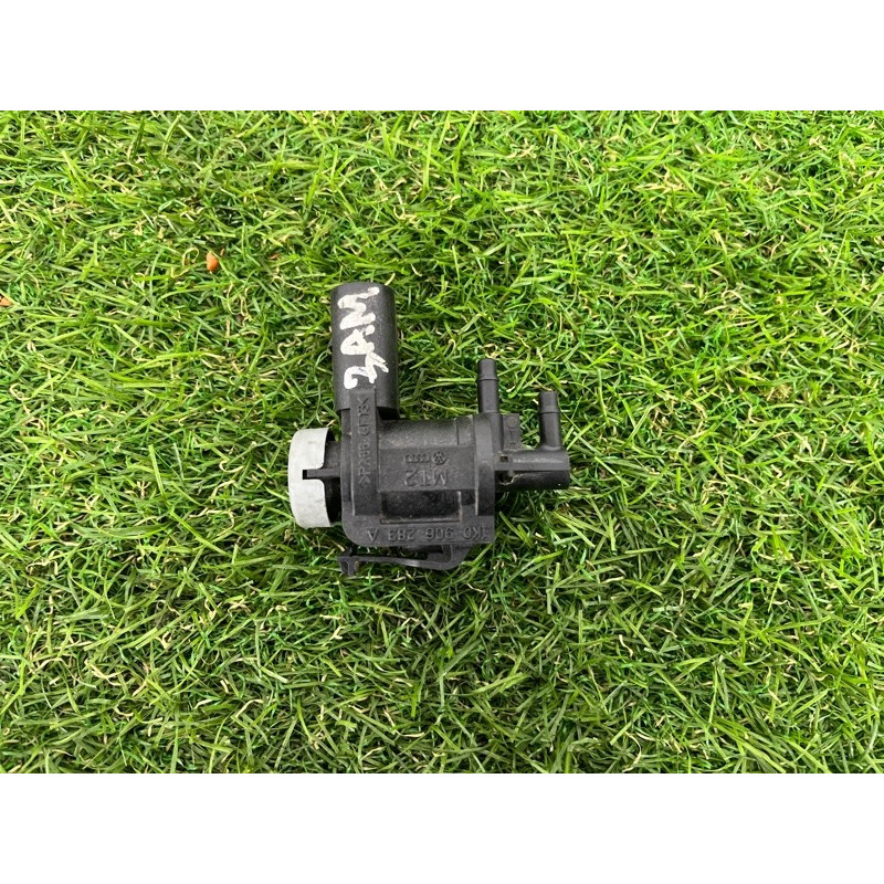 Вакуумный клапан (двигатель и элементы) Volkswagen Amarok 2H 2012 2.0 1K0906283A