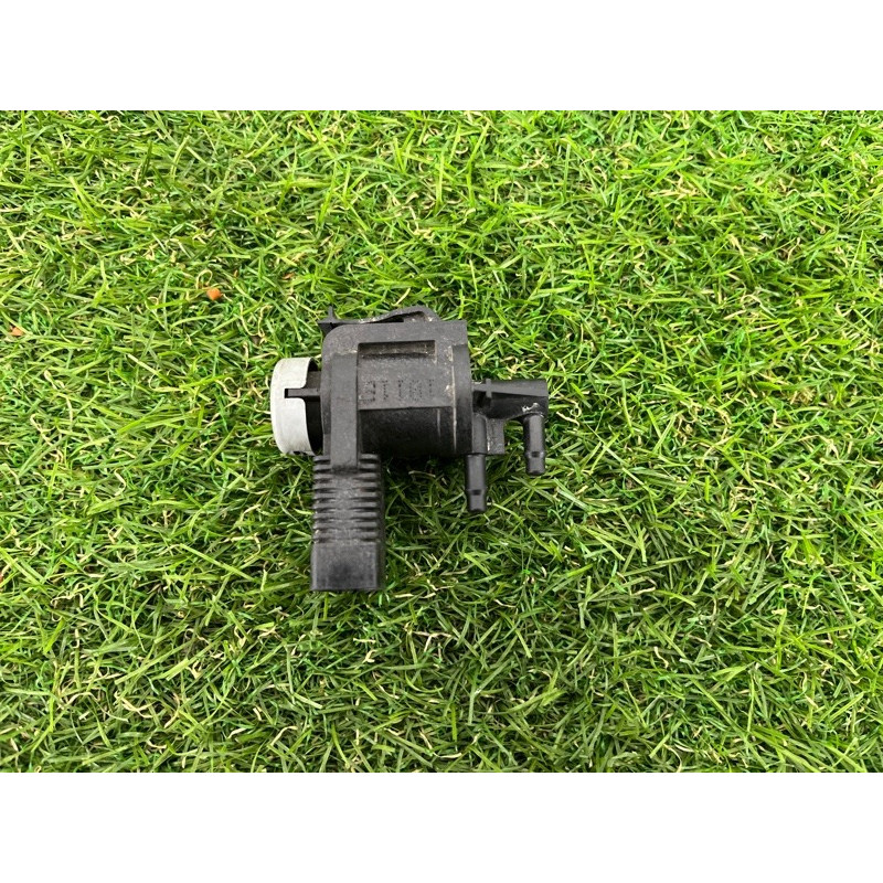 Вакуумный клапан (двигатель и элементы) Volkswagen Amarok 2H 2012 2.0 1K0906283A