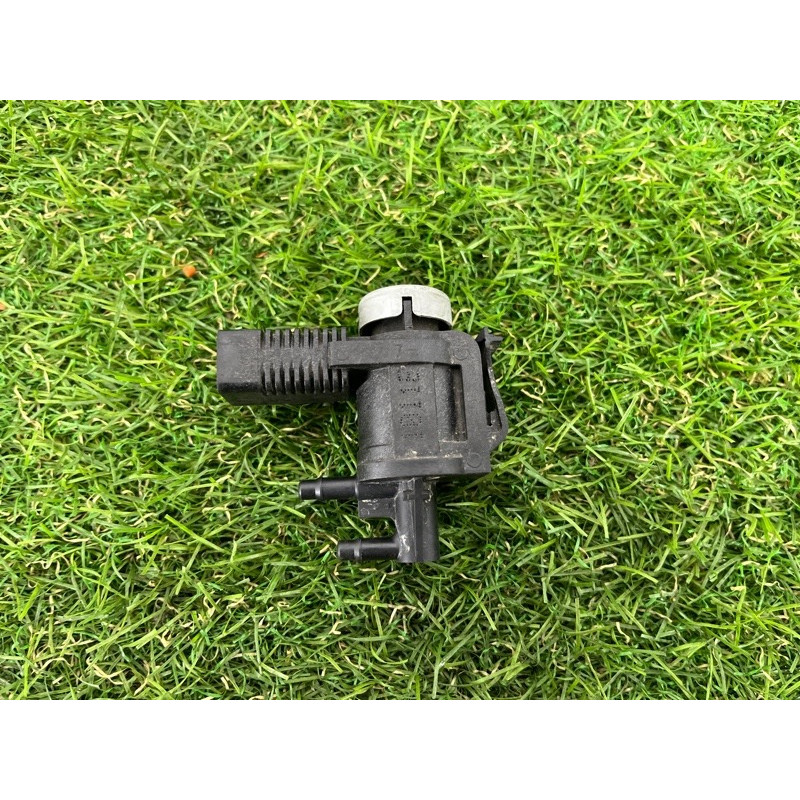 Вакуумный клапан (двигатель и элементы) Volkswagen Amarok 2H 2012 2.0 1K0906283A