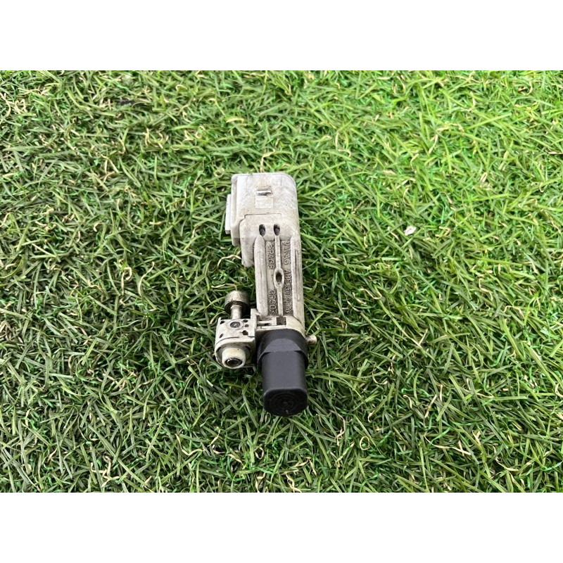 Датчик положения коленвала (электрика двигателя) Volkswagen Amarok 2H 2012 2.0 03C906433A