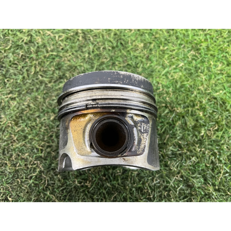 Поршень (двигатель и элементы) Volkswagen Amarok 2H 2012 2.0 03L107065N001