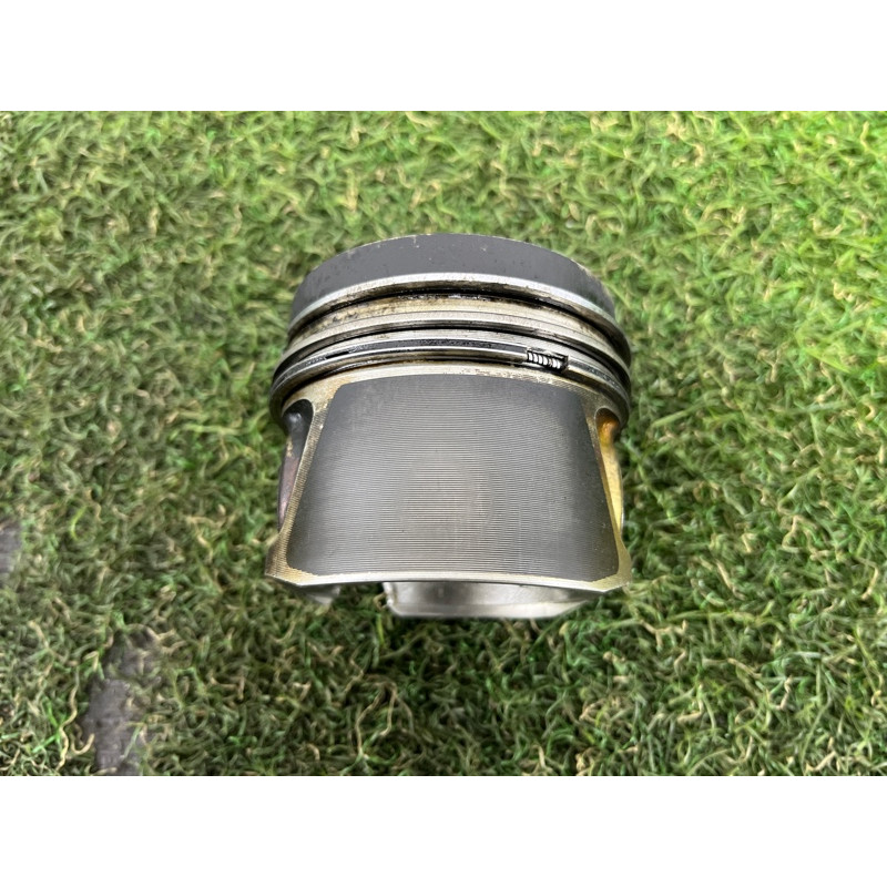 Поршень (двигатель и элементы) Volkswagen Amarok 2H 2012 2.0 03L107065N001