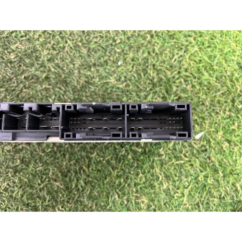 Блок управління сидінням (електрика / блок управління) BMW 5-series G30 2017 2.0 B46B20 61357471370