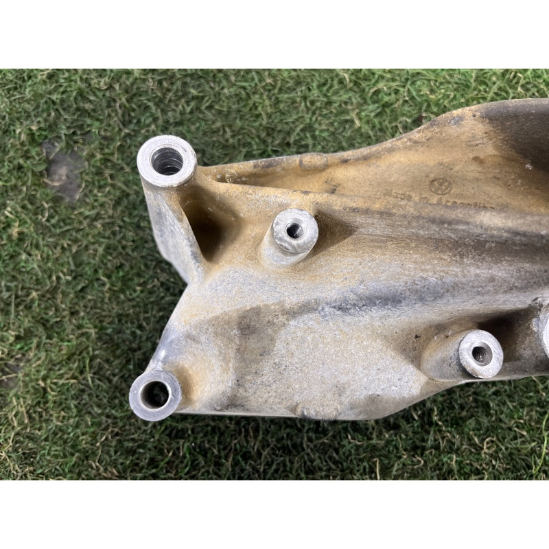 Кронштейн подушки двигателя (кронштейны двигателя) Volkswagen Amarok 2H 2012 2.0 03L199307