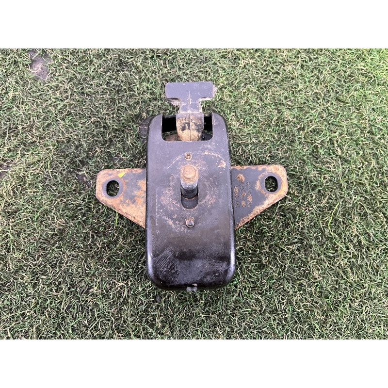 Подушка двигателя (двигатель и элементы) Volkswagen Amarok 2H 2012 2.0 2H0199256A