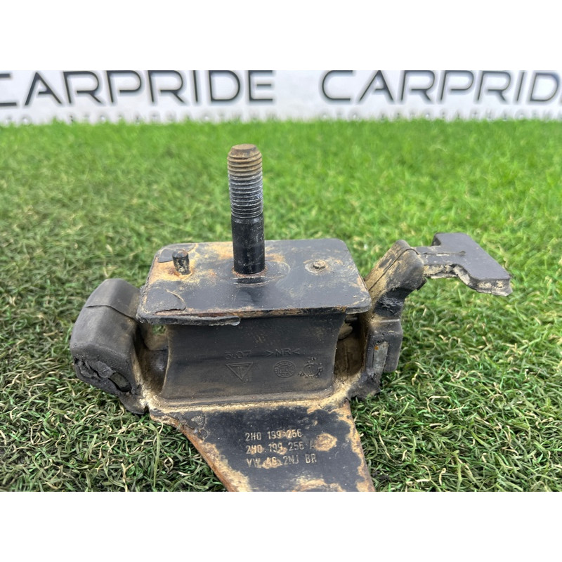 Подушка двигателя (двигатель и элементы) Volkswagen Amarok 2H 2012 2.0 2H0199256A