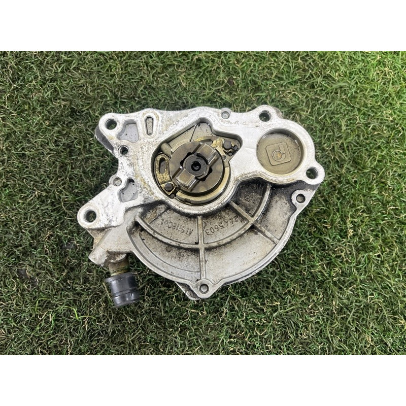 Вакуумный насос (тормозная система) Volkswagen Amarok 2H 2012 2.0 03L145100H