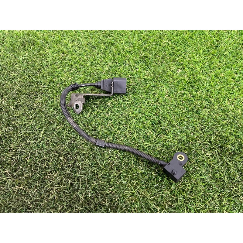 Датчик положения распредвала (электрика двигателя) Volkswagen Amarok 2H 2012 2.0 03L957147A