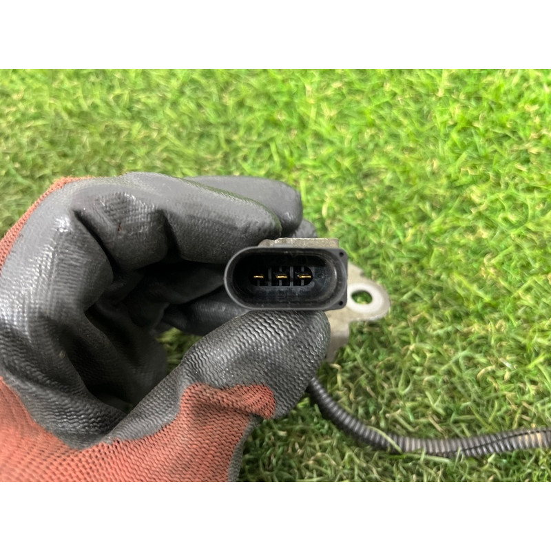 Датчик положения распредвала (электрика двигателя) Volkswagen Amarok 2H 2012 2.0 03L957147A