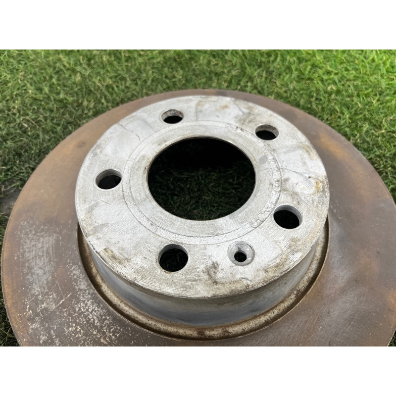 Тормозной диск (тормозная система) Volkswagen Passat B7 2016 1.8 561615601A