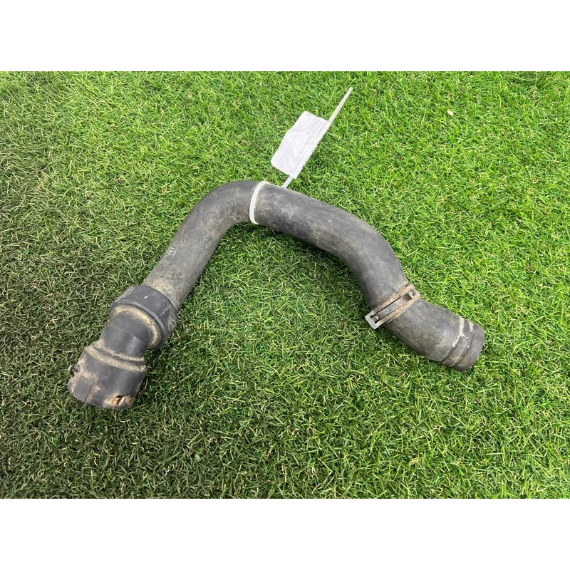 Патрубок (система охлаждения) Volkswagen Passat B5 2003 1.9 TDI 8D0121101AD