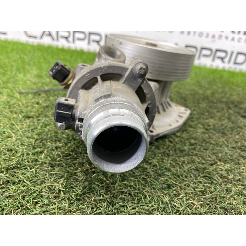 Помпа (система охолодження) BMW 5-series F10 2013 N63B44 1162524