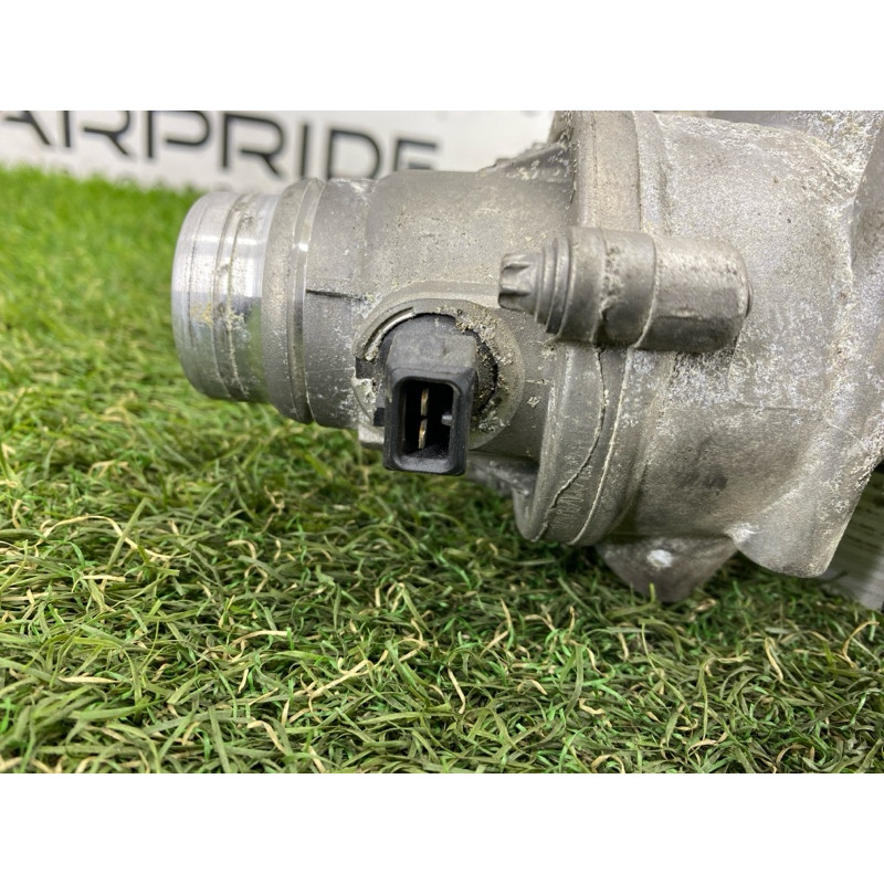 Помпа (система охолодження) BMW 5-series F10 2013 N63B44 1162524