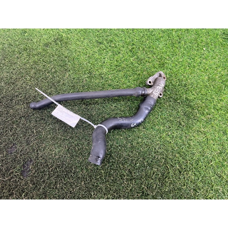 Патрубок (система охлаждения) BMW 3-series E36 64218368152