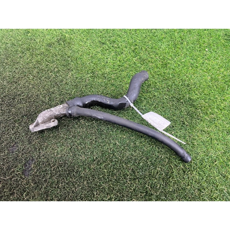 Патрубок (система охлаждения) BMW 3-series E36 64218368152