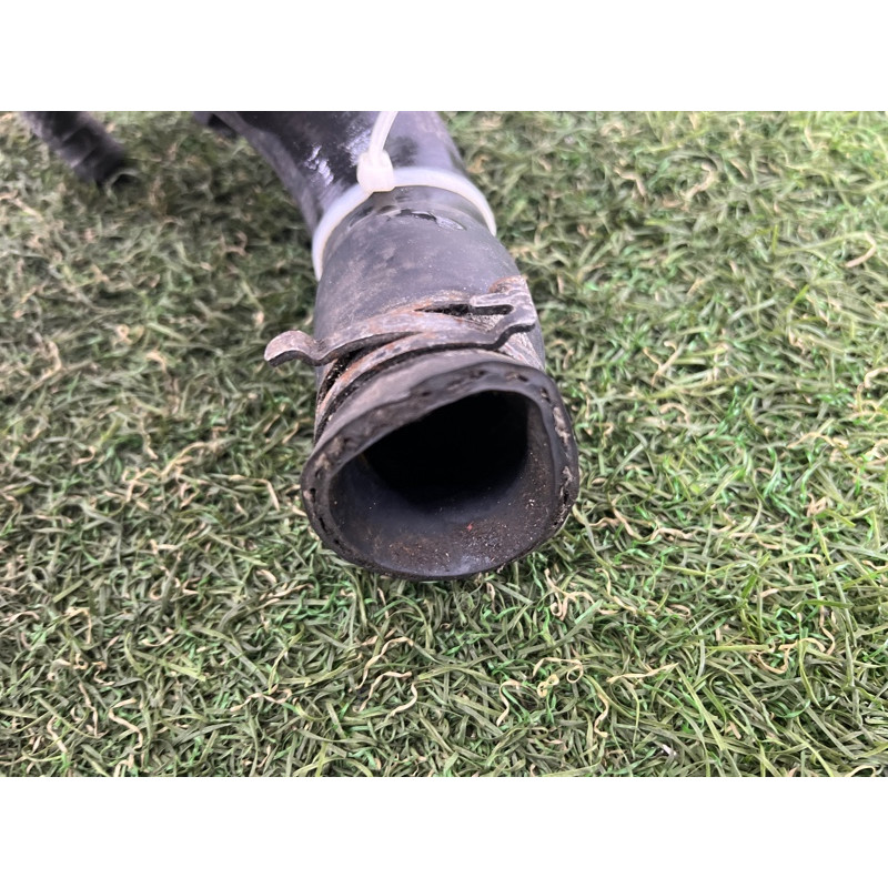 Патрубок (система охлаждения) AUDI A4 B6 2003 1.8 BFB 06B121101A