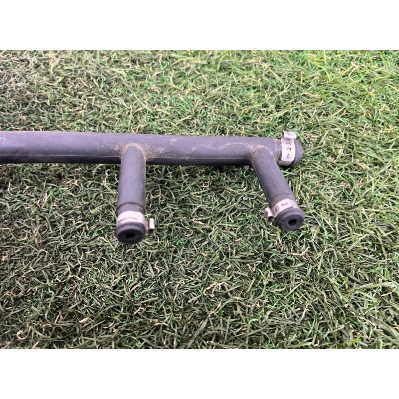 Патрубок (система охлаждения) AUDI A4 B6 2003 1.8 BFB 06B121101A