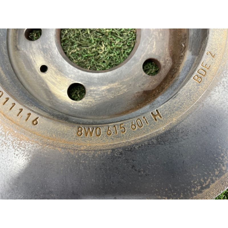 Тормозной диск (тормозная система) AUDI A4 B9 2017 2.0 8W0615601H