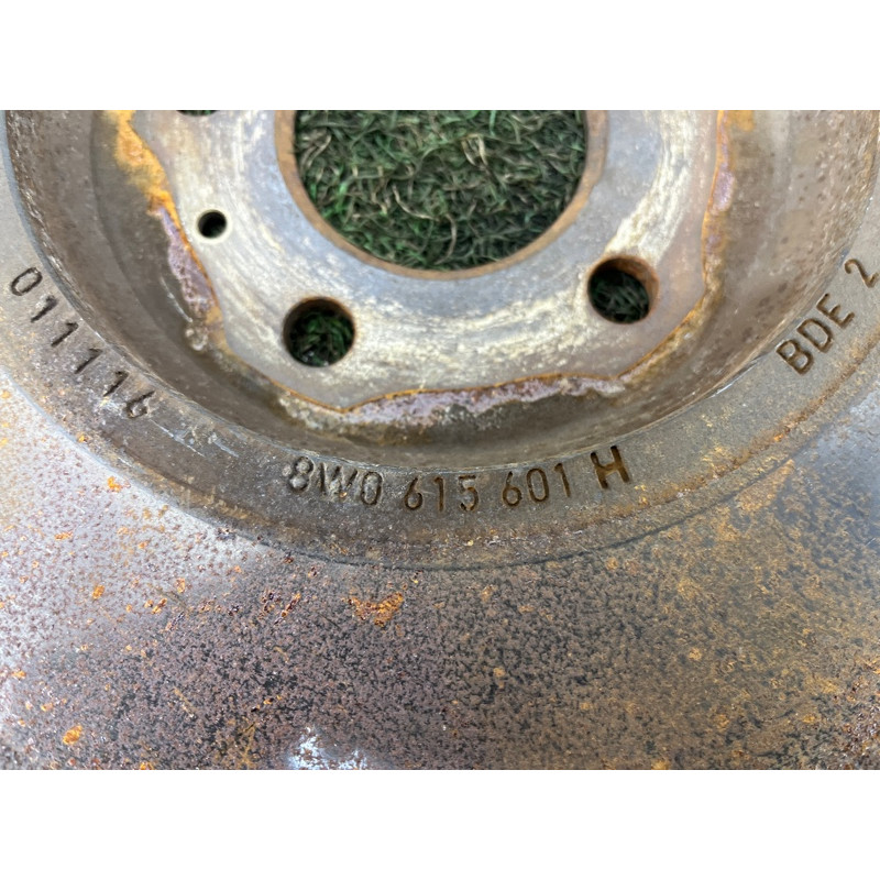 Тормозной диск (тормозная система) AUDI A4 B9 2017 2.0 8W0615601H