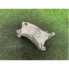 Кронштейн двигателя