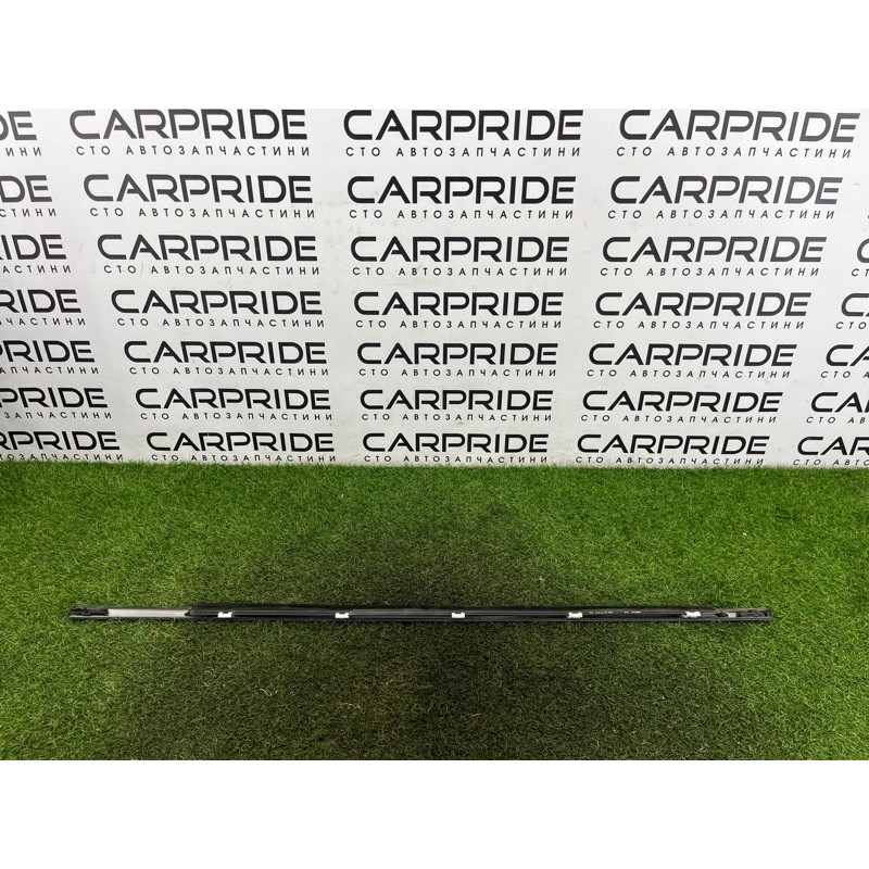 Молдинг стекла (кузов и элементы) Hyundai Ioniq AE 2019 Electro 82220G2010