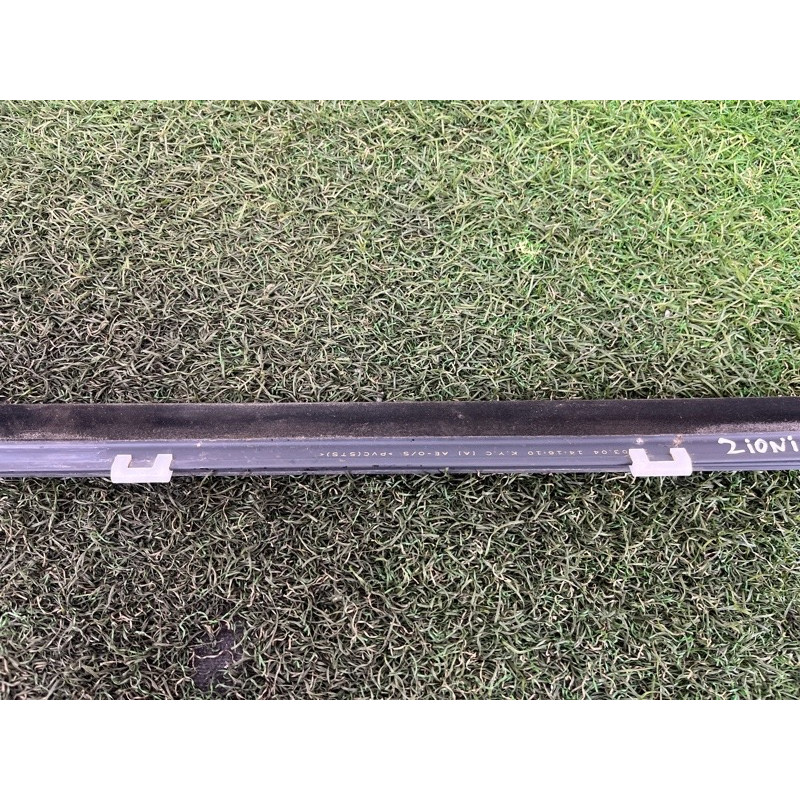 Молдинг стекла (кузов и элементы) Hyundai Ioniq AE 2019 Electro 82220G2010