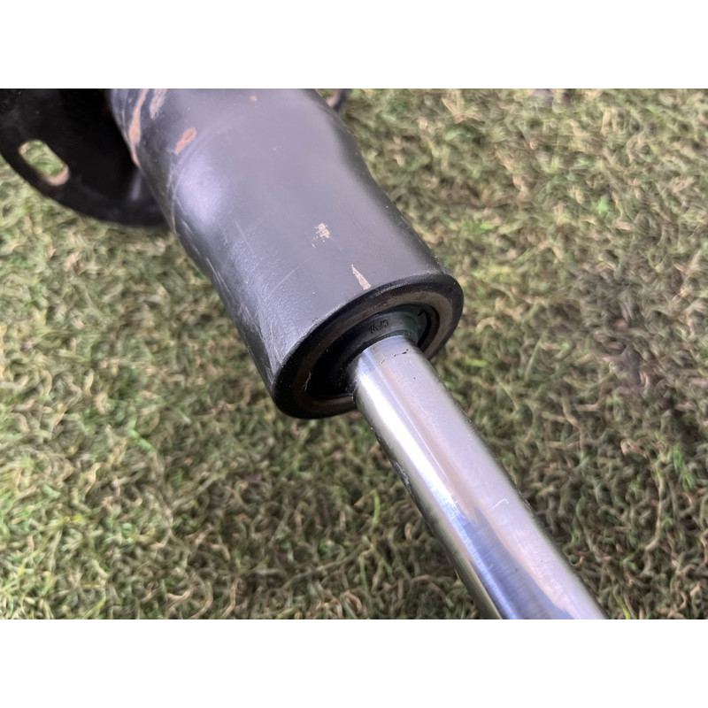 Амортизатор (подвеска) Volkswagen Touareg II NF 2013 3.0 7P6513029AR