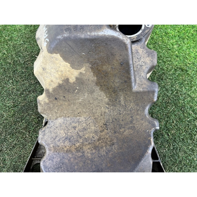 Поддон двигателя (двигатель и элементы) Volkswagen Amarok 2H 2012 2.0 03L103603M