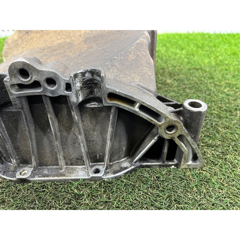 Поддон двигателя (двигатель и элементы) Volkswagen Amarok 2H 2012 2.0 03L103603M