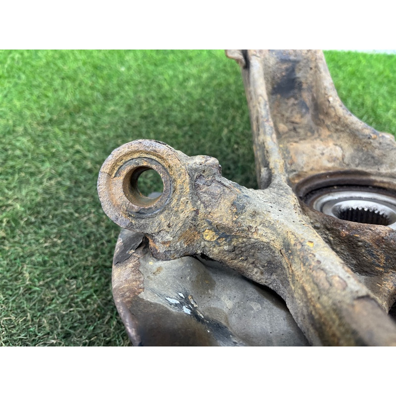 Поворотный кулак (подвеска) Volkswagen Amarok 2H 2012 2.0 2H0407257D