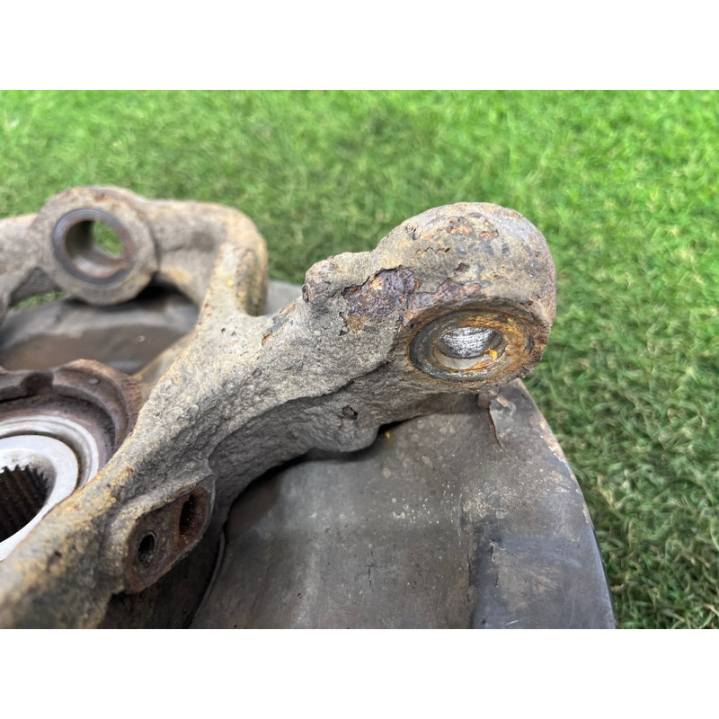 Поворотный кулак (подвеска) Volkswagen Amarok 2H 2012 2.0 2H0407257D